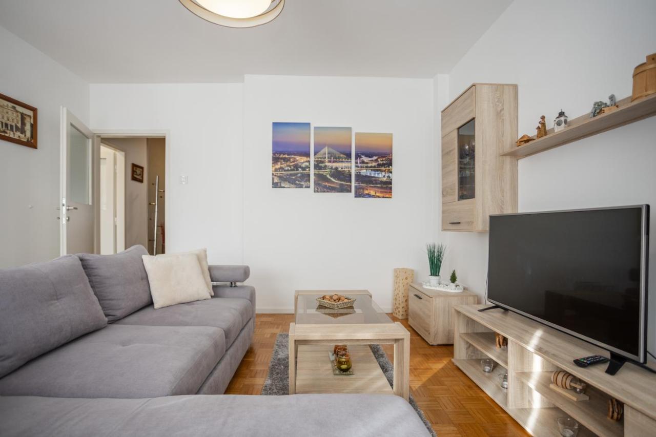 Apartment Sara เบลเกรด ภายนอก รูปภาพ