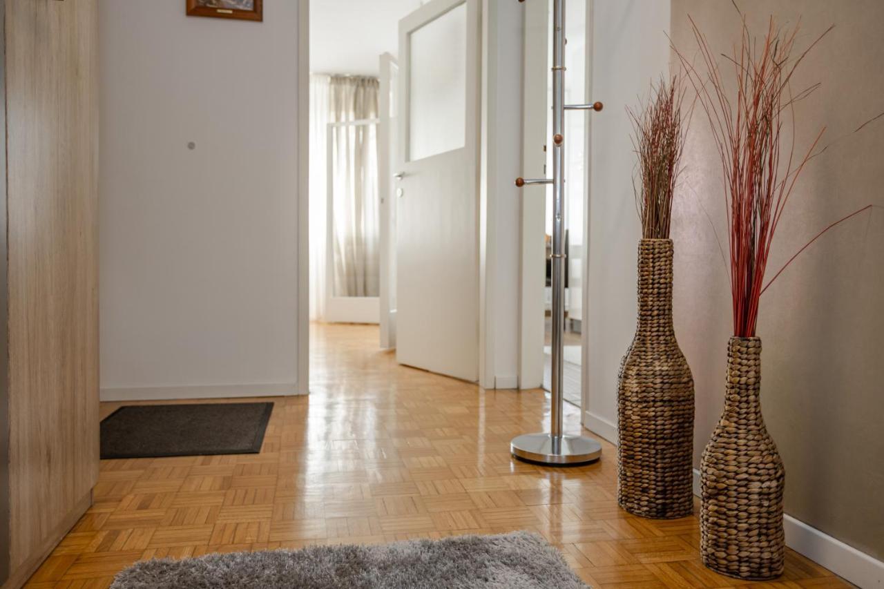 Apartment Sara เบลเกรด ภายนอก รูปภาพ
