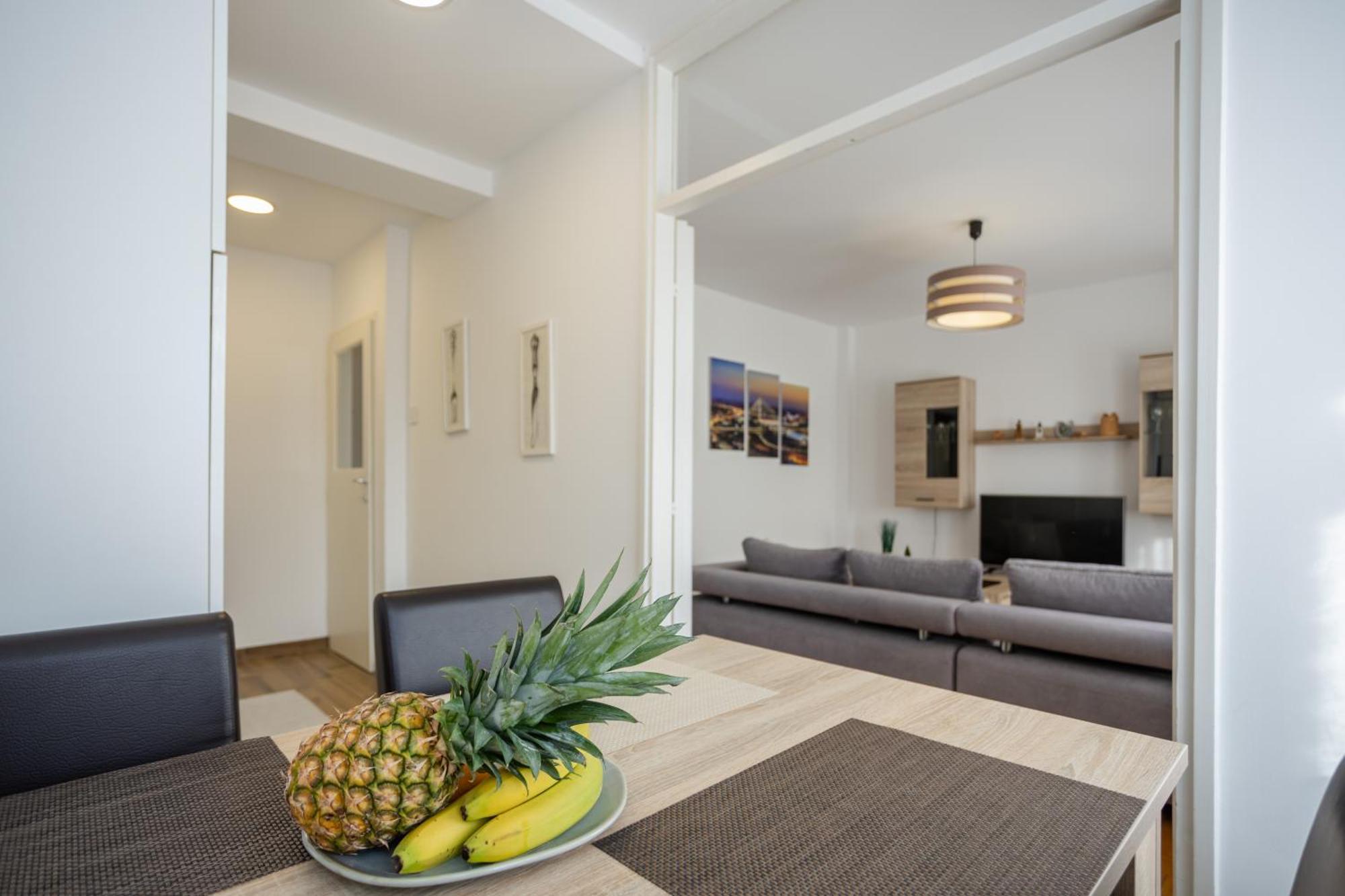 Apartment Sara เบลเกรด ภายนอก รูปภาพ